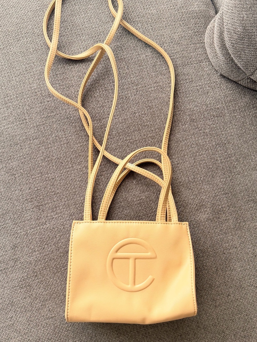 Telfar Small Cream Shopping Bag - Picture 4 of 4